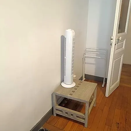 Privees Dans Un De 2 Pieces A 13e Hostel