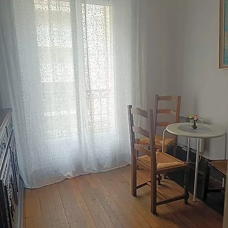 Hostal Privees Dans Un De 2 Pieces A 13e París